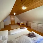 Chalet Traditional Deer With Sauna - Srnacie *