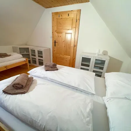 Chalet Traditional Deer With Sauna - Srňacie Dolny Kubin