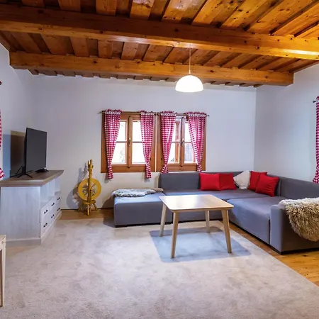 Traditional Deer With Sauna - Srnacie Chalet Dolny Kubin