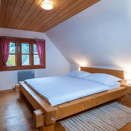 Chalet Traditional Deer With Sauna - Srnacie *