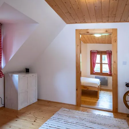 Traditional Deer With Sauna - Srnacie דולני קובין