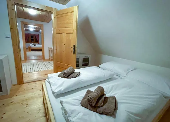 Traditional Deer With Sauna - Srnacie