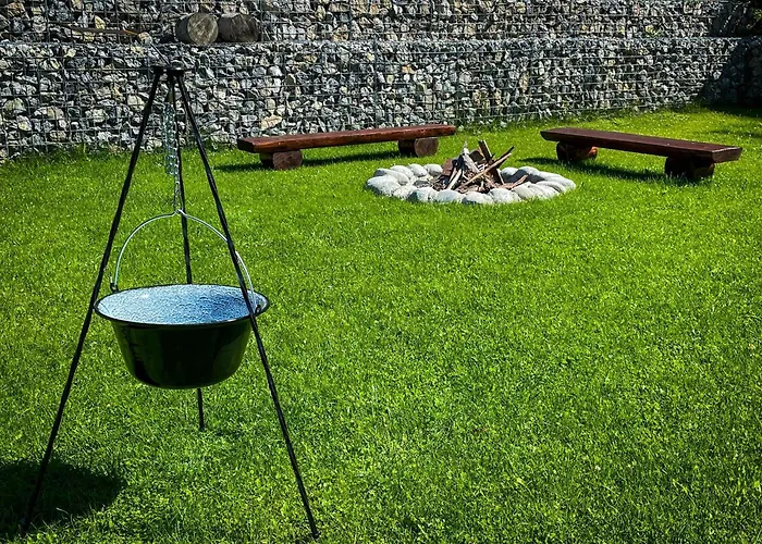 Traditional Deer With Sauna - Srnacie Шале *