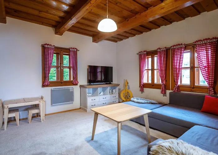 Шале Traditional Deer With Sauna - Srnacie Дольни-Кубин