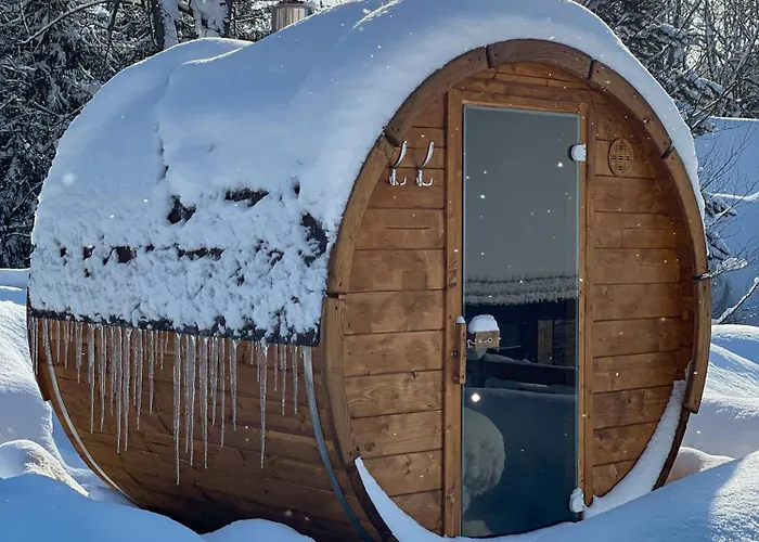 Traditional Deer With Sauna - Srnacie Шале Дольни-Кубин