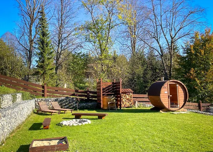 Traditional Deer With Sauna - Srnacie Шале *