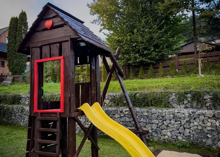 Traditional Deer With Sauna - Srnacie Шале